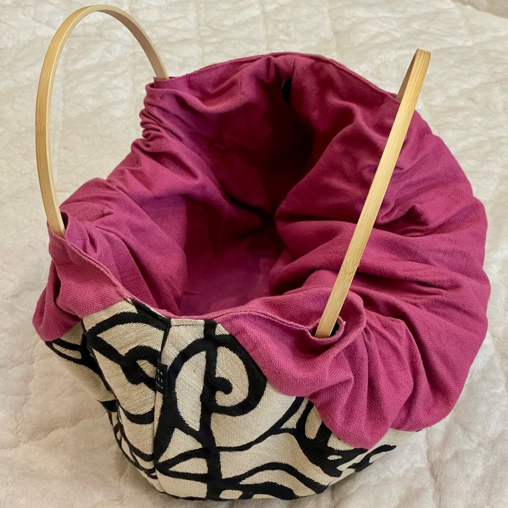 One-of-a-Kind 1154 Lill Studio Handbag Pink & Black Swirl Design w/Wood Handles - Picture 4 of 6